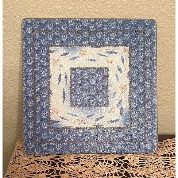 2 Temptations by Tara Old World Blue Glass Trivet/Hot Pad Square - Picture 2 of 4